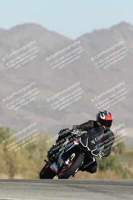 media/Dec-01-2025-Moto Forza (Mon) [[2daa91e15f]]/2-Intermediate Group/Session 2 Turn 9 Entry/